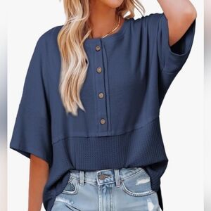 Dokotoo. Women's Navy Button-Up Waffle Bottomm Short Sleeve Top. 2X. NWT.